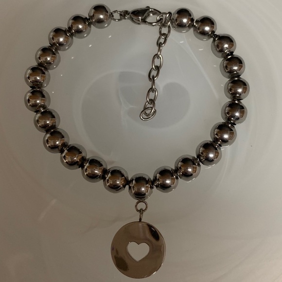 STAINLESS STEEL BEAD BRACELET W/HEART CHARM NIB - Picture 8 of 8